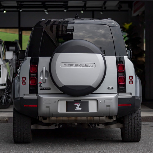 Land Rover Defender First 3.0 2021