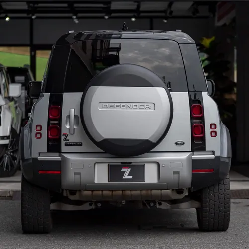 Land Rover Defender First 3.0 2021