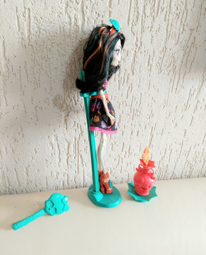 Monster High Skelita Calaveras Art Class (Usado)