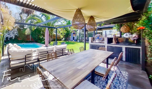 Casa En Venta De 4 Dorm. En Peñalolén