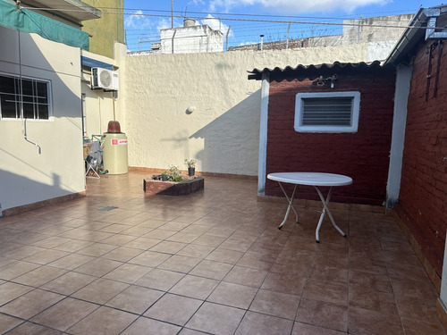 Venta 2 Propiedades, 3 Amb + 2 Amb + 2 Coch, Caseros. Ideal