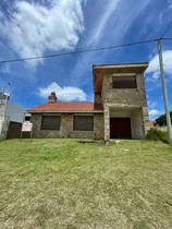 Comprar Chalet A Una Cuadra De La Playa, Santa Clara Del Mar