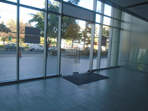 Oportunidad ! Local De 97,57 M2 - Tranqueras- Av Las Condes
