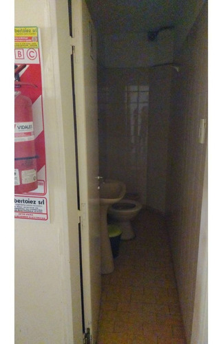 Imagen 10 de 17 de Venta Galpon Con Oficina En B° Alto Alberdi