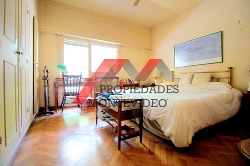 Apartamento En Venta 4 Dormitorios - Pocitos