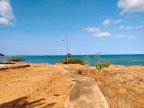Imagen 1 de 8 de Terreno Con Bienhechuria Ideal Para Hotel Sector Muaco De La Vela De Coro #22-18340 04146954944