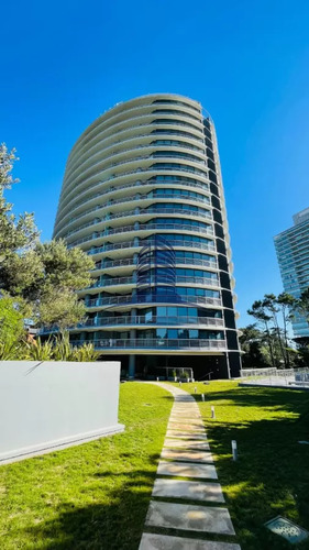 Excelente Oportunidad Apartamento En Venta Torre Tressesenta Punta Del Este - 2 Dormitorios 2 Baños!