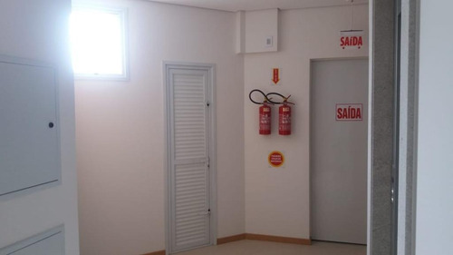 Imagem 13 de 17 de Sala Comercial No Centro - Sa0680
