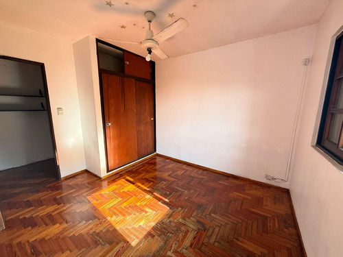 Casa En Venta En Adrogué Con Parque Arbolado