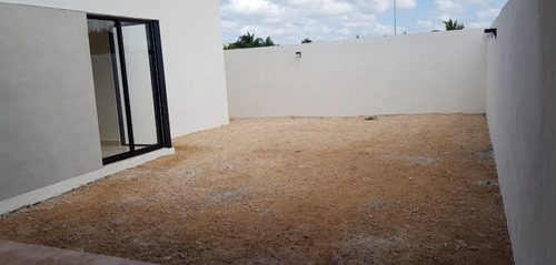 Imagen 5 de 9 de Casa De Una Planta En Manere 33 Conkal