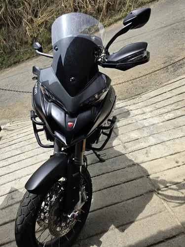 Se Vende Ducati Multistrada V2s Modelo 2023 En Muy Buen Esta