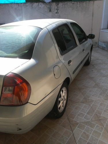 Renault Clio Sedan 2001 1.0 16v Rt 4p