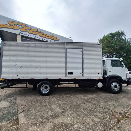 Vw 13190 Ano 2014 Equipado Com Bau