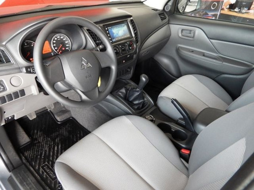 Imagem 7 de 12 de Mitsubishi L200 Triton Outdoor Glx 2.4