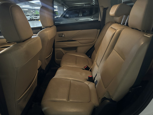 Mitsubishi Outlander 2.4 Limited Cvt