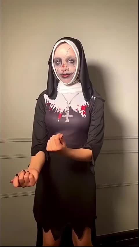 Fantasia Halloween Noviça do Mal Freira Adulta Vestido + Véu