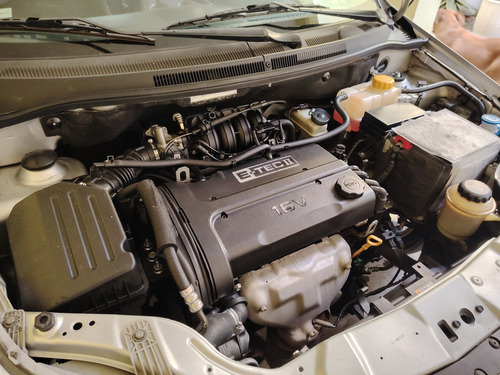 Aveo Básico 1.6 L 5 Velocidades Rines De Aluminio Originales
