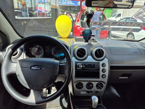 Ford Fiesta Sedan Fiesta Sedan 1.6 Rocam (Flex)