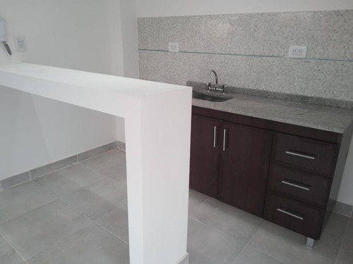 Imagen 7 de 16 de Dúplex De 3 Ambientes Con Patio Y Cochera En Ituzaingó Norte