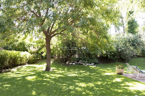 Gran Casa En Venta Zona Cantegril- Ref: 1297