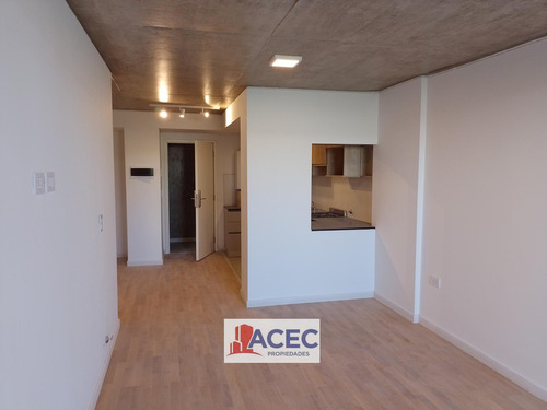 Venta- Departamento -  Patio  - Barrio Abasto