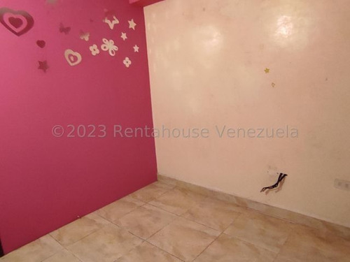 Imagen 21 de 30 de Apartamento En Urbanización Los Roques Piso Bajo, Poco Negociable!! Totalmente Amoblado Wm Mls #23-17376