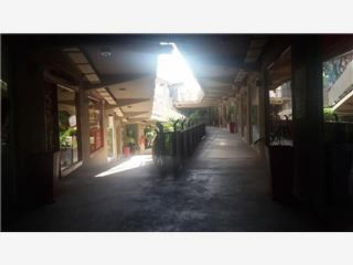 Imagen 3 de 5 de Venta De Local En Shopping Via Pilar