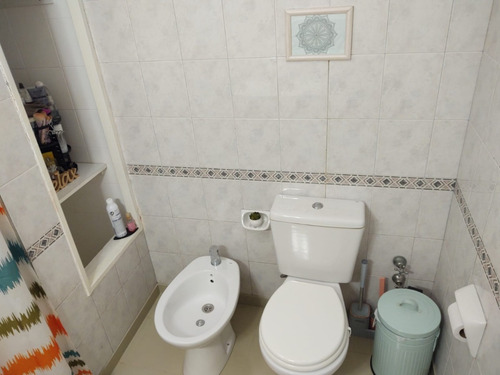 Vendo Amplia Casa En Zona De Garín.