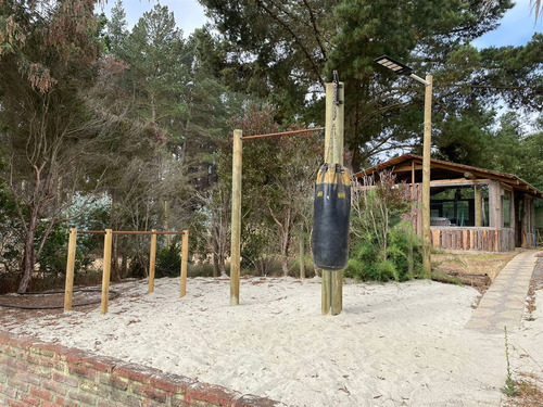 Casa Amoblada En Venta De 4 Dorm. En Algarrobo