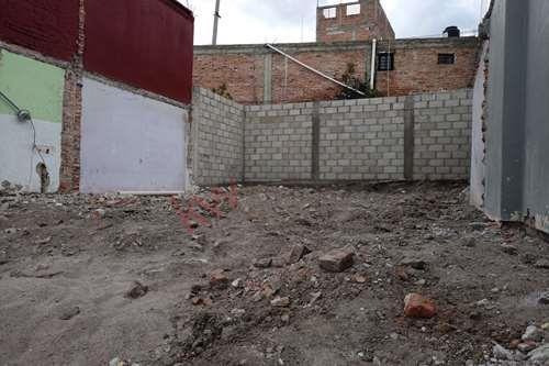 Imagen 11 de 12 de Frente A Escuela Fuentes Y Bravo. Colonia Madero. Centro De Pachuca.