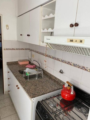 Imagen 3 de 10 de Vendo Depto. 2 Dorm. C/cochera Amueblado