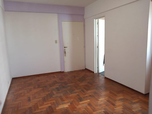 Venta Departamento 2 Amb. En Ramos Mejía - Buen Estado