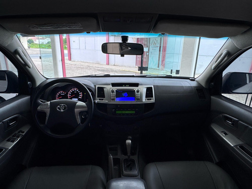 Toyota Hilux 2.7 Srv Cab. Dupla 4x4 Flex Aut. 4p