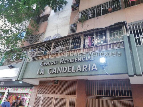 Apartamento En Venta En Parroquia La Candelaria  23-11069 Yf