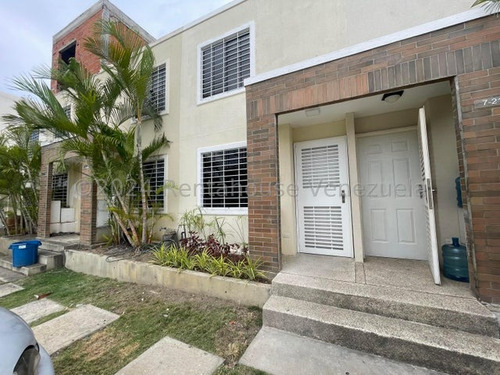 Maria Luisa Mendoza Vende Esta Espectacular Casa En Prestigioso Urbanismo Exclusivo De Cabudare, Acabados Modernos Y Armoniosos, Visítala 2 5 2 4 8 8