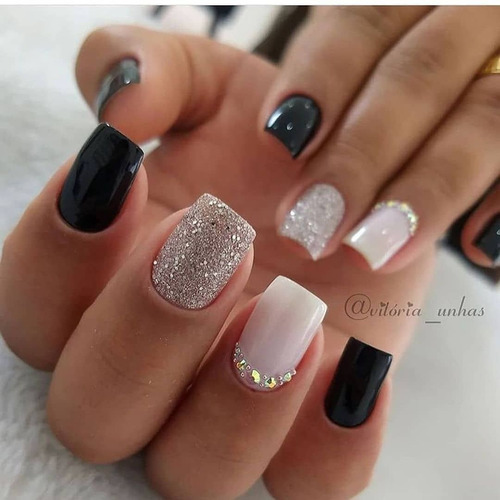Imagen 2 de 3 de Belleza De Manos - Manucuría