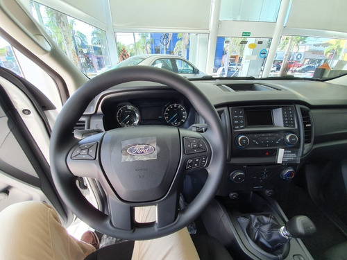 Imagen 15 de 15 de Ford Ranger Xl 4x2 Cabina Simple Mt En Stock Blanco