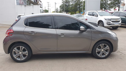 Peugeot 208 Feline 1.6