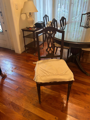 Liquido! Juego De Mesa De Madera Antigua Comedor Con Sillas Marrón (Usado)