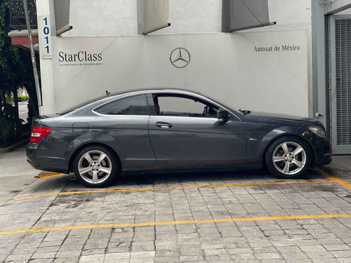 Imagen 6 de 15 de Mercedes-benz Clase C 2012 2p C 250 Cgi Coupe Aut