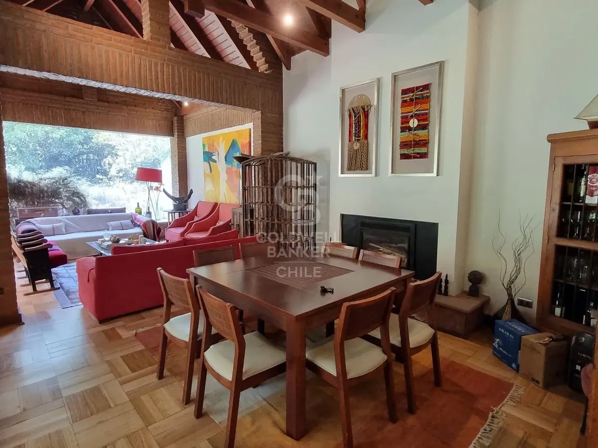 Imagen 2 de 25 de Linda Casa Con Gran Jardín Forestado De 1.700mt