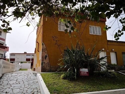 Complejo En Venta A Metros Del Mar!