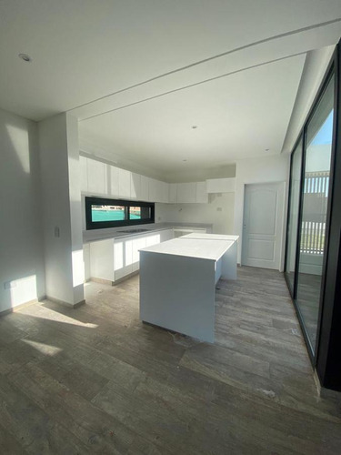Imagen 8 de 16 de Casa - Canning (e. Echeverria)