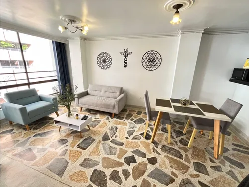 Apartamento En Venta En Laureles, Medellín Con Parqueadero Cubierto