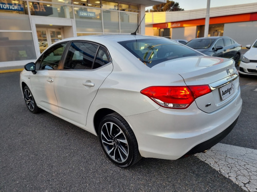 Imagen 13 de 21 de Citroen C4 Lounge S Edition 2016 Mr