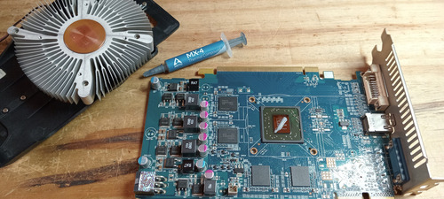 Ati Sapphire Hd6770 1gb Gddr5 Hdmi Dvi-i Vga (Usado)