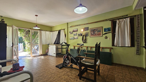 Venta - Chalet Siete Ambientes Con Piscina Y Parque Perimetral - Santa Monica