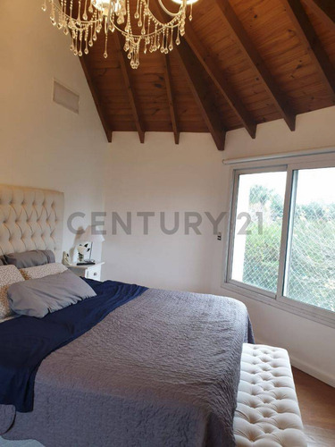 Amplia Casa 3 Dor Con Pileta Y Jardín En Barrancas San José