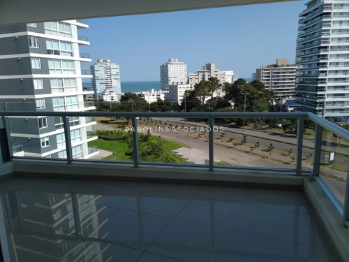 Departamento De 3 Dormitorios En Torre One, Punta Del Este