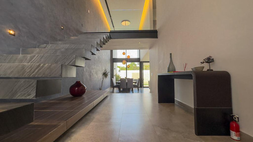 Casa En Venta Merida, Cholul En Privada , Entrega Inmediata.
